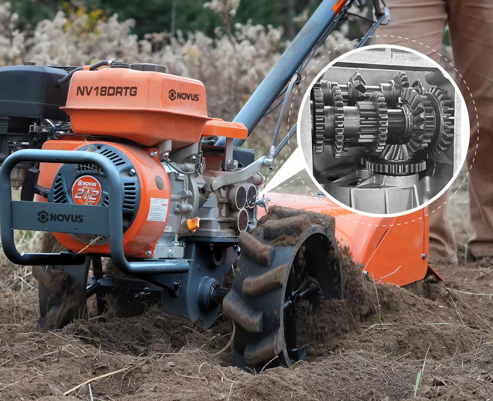 Tiller with full gear transmission